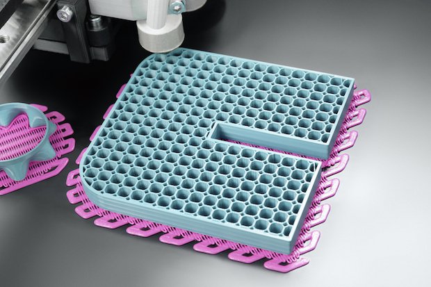Clariant 3D printed logo
