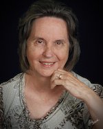 elainehunt_headshot.jpg