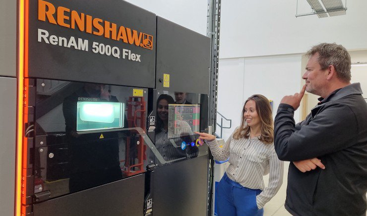 Lily Dixon, Project Manager at Renishaw and Nigel Robinson, COO at the DMC.
