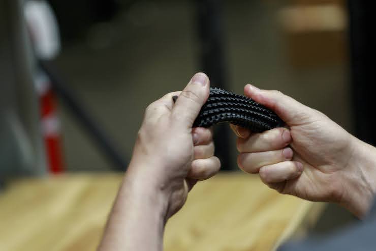 xFLEX 402-Black Grip Flex.jpg